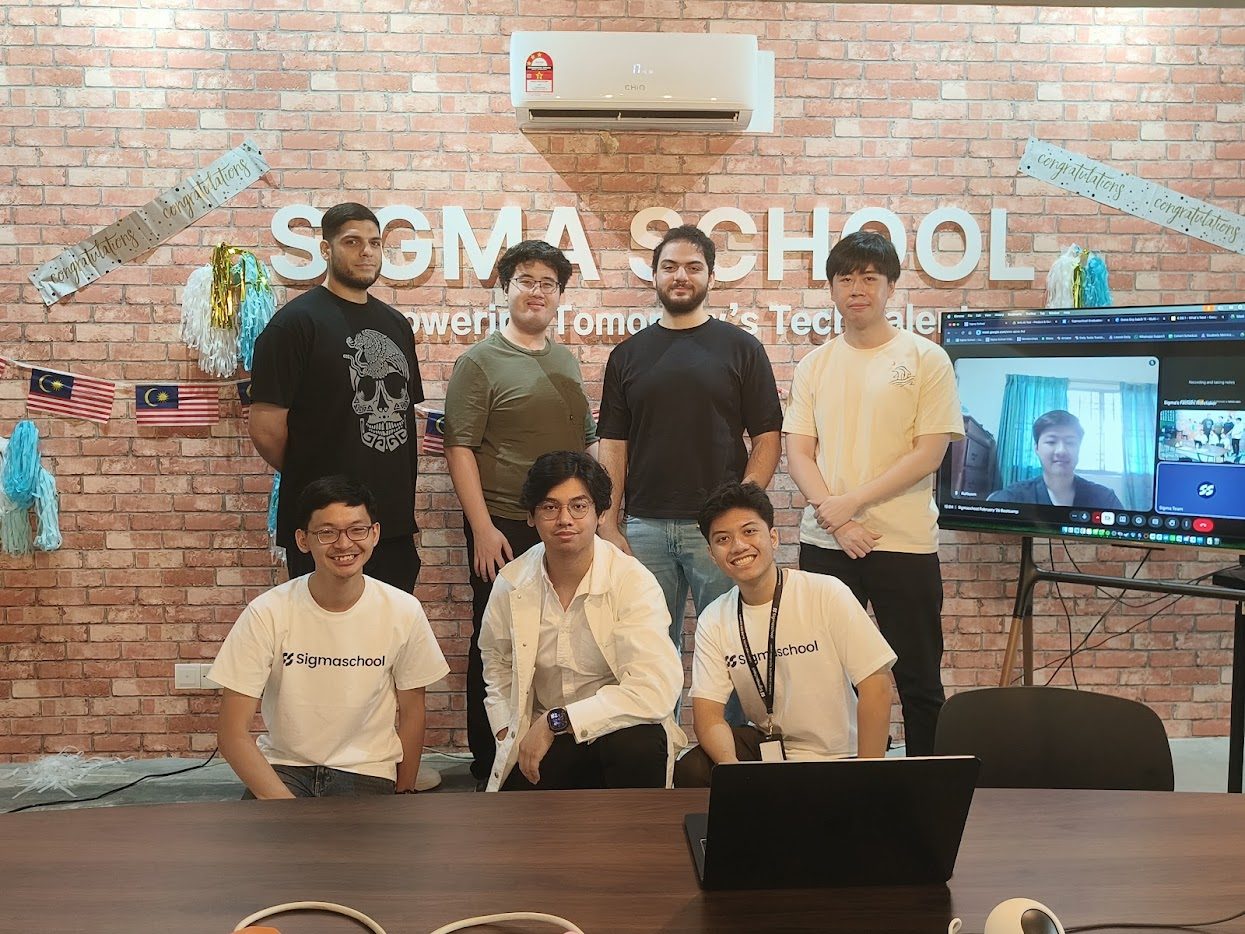 A Sigmaschool cohort together — students, mentors and alumni in one community